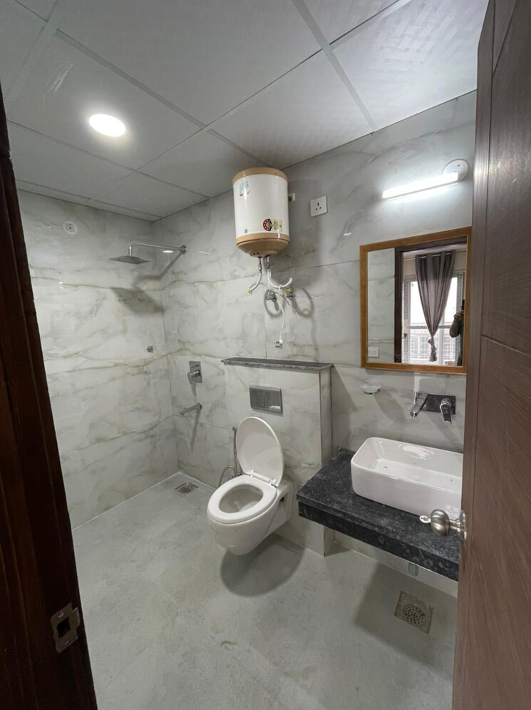 Bathroom, sector 14 1 RK 358 Sq.Ft. Independent House In Sector 14 Gurgaon 9067211