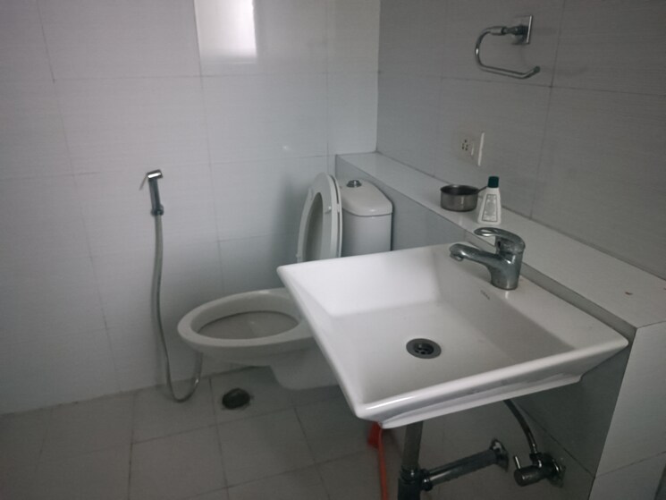 Bathroom, lotus-panache 4 Bedroom 1955 Sq.Ft. Apartment In Sector 110 Noida 9067215