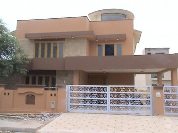 2 BHK Independent House – Exterior View View at Sector 14 - for Rent