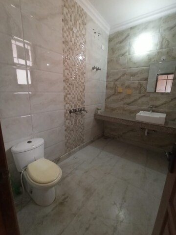 3 BHK Builder Floor For Rent in RWA Apartments Sector 122, Sector 122