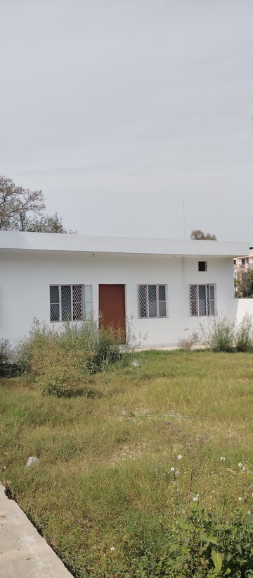 3 BHK Independent House For Rent in RWA Apartments Sector 122, Sector 122