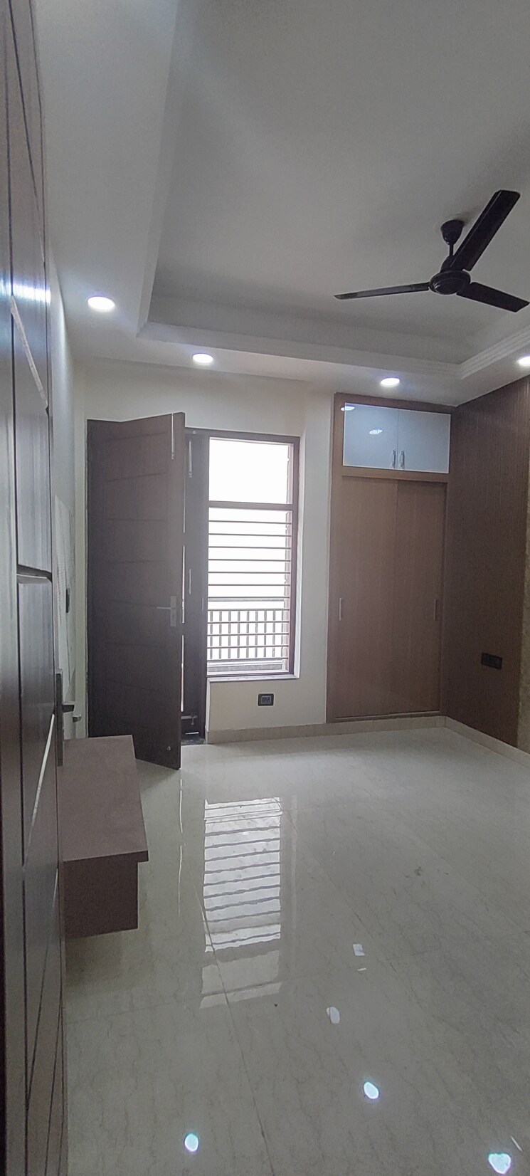 Room, puri-kohinoor 3 Bedroom 146 Sq.Yd. Builder Floor In Sector 89 Faridabad 9067246