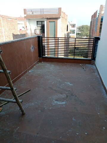 Balcony in 1.5 BHK Builder Floor at Sector 18 – for Rent