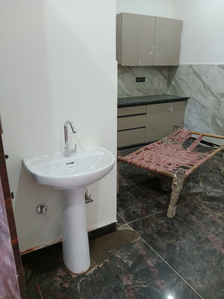 Bathroom, sector 18 1.5 Bedroom 892 Sq.Ft. Builder Floor In Sector 18 Panipat 9067271