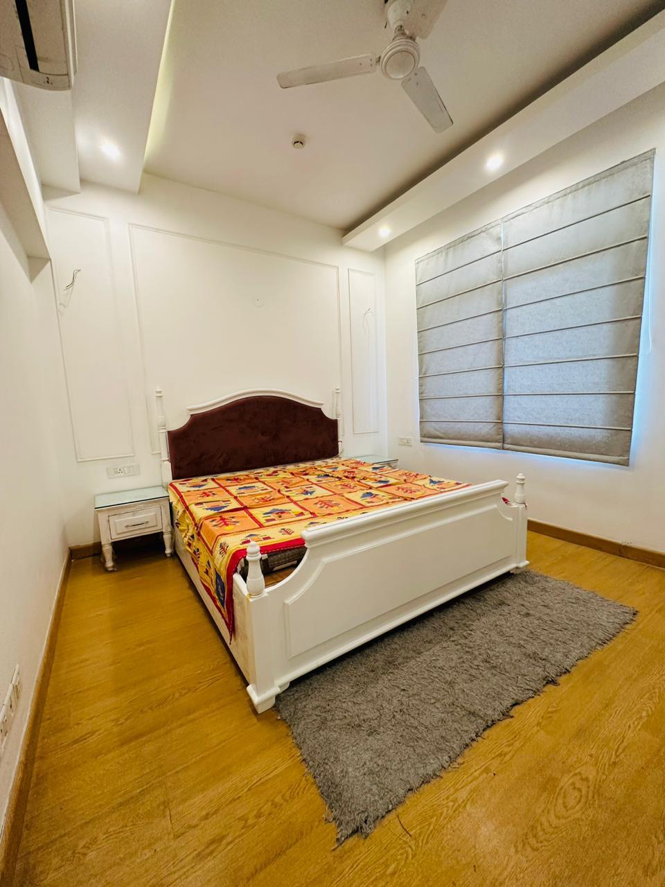 2 BHK Apartment For Rent in Jaypee Moon Court