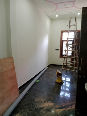1.5 BHK Builder Floor For Rent in Sector 18