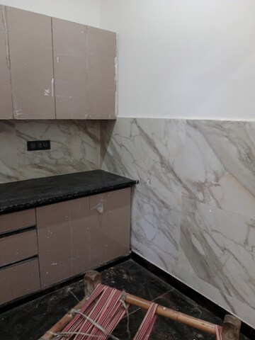 Kitchen in 1.5 BHK Builder Floor at Sector 18 – for Rent