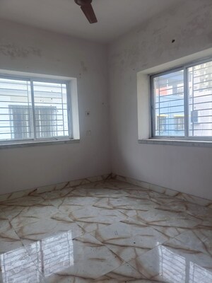 Room in 1 BHK Apartment at Kristi Villa, Chinar Park – for Sale