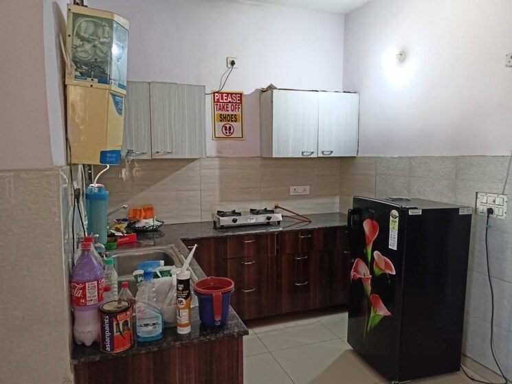 Kitchen, pir machalla 2 Bedroom 100 Sq.Yd. Apartment In Pir Machalla Zirakpur 9067272