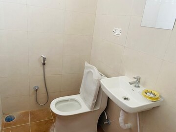 Bathroom in 1 BHK Builder Floor at Madhapur – for Rent