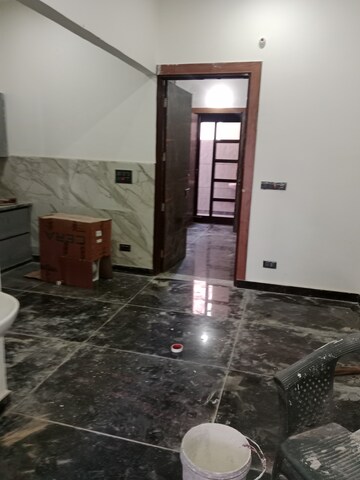 Room in 1.5 BHK Independent House at Sector 18 – for Rent