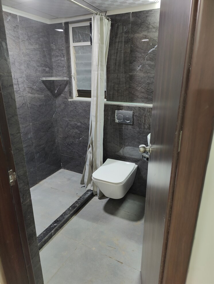 Bathroom, tribeca-yoo-one 3 Bedroom 1750 Sq.Ft. Apartment In Nibm Pune 9067304