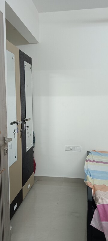 Furnished Amenities in 1 BHK Apartment at Group Satellite Elegance, Goregaon East – for Rent