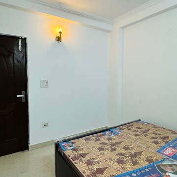Bedroom in 2 BHK Builder Floor at Saket – for Rent