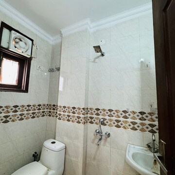 Bathroom in 2 BHK Builder Floor at Saket – for Rent