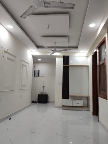 2 BHK Builder Floor For Sale in Sapphire Tower, Sector 104