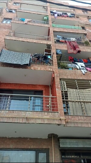 2 BHK Builder Floor For Sale in Ozone Apartment, Sector 104