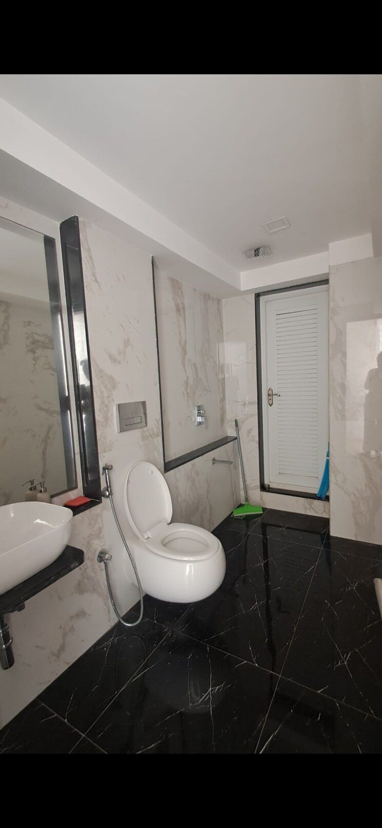 Bathroom, ruparel-ariana 2 Bedroom 804 Sq.Ft. Apartment In Parel Mumbai 9067358