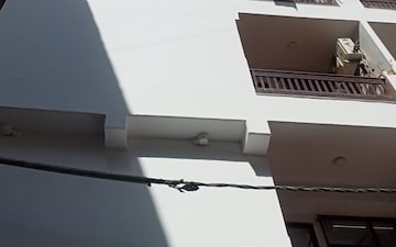2 BHK Builder Floor For Sale in Sapphire Tower, Sector 104