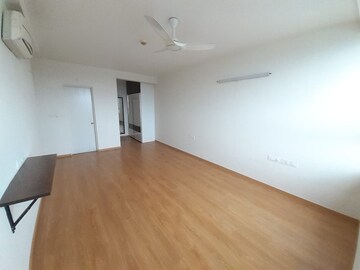 Room in 3 BHK Apartment at Mantri Lithos, Thanisandra – for Rent