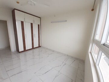 Room in 3 BHK Apartment at Mantri Lithos, Thanisandra – for Rent