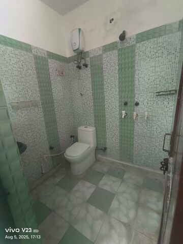 Bathroom in 1 RK Villa at Sector 55 – for Rent