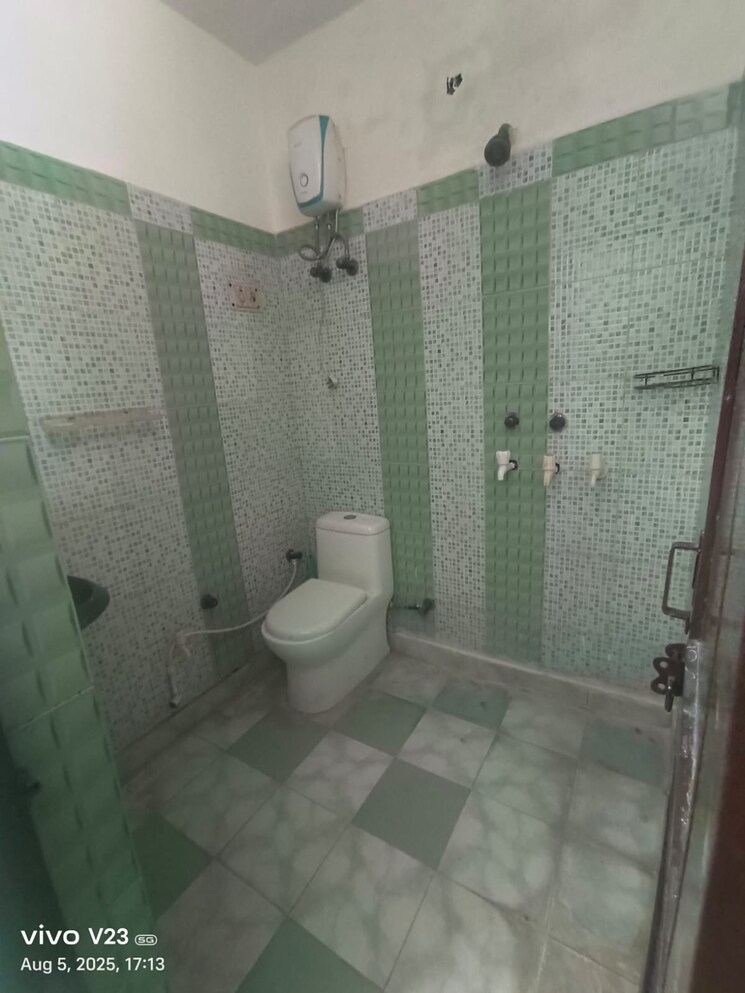 Bathroom, sector 55 1 RK 1120 Sq.Ft. Villa In Sector 55 Noida 9067379