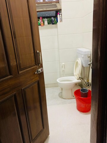 Furnished Amenities in 2.5 BHK Independent House at Sector 12 – for Rent