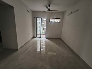 Room in 1.5 BHK Apartment at Lodha Lakeshore Greens, Dombivli East – for Sale