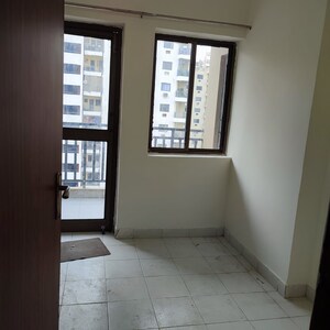 Room in 3 BHK Apartment at Ardee City Palm Grove Heights, Sector 52 – for Sale