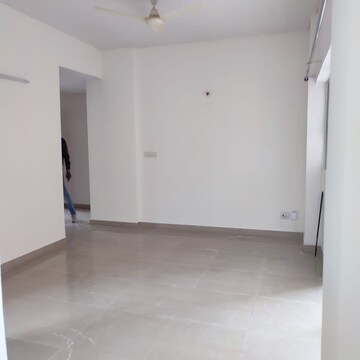 Room in 3 BHK Apartment at Ardee City Palm Grove Heights, Sector 52 – for Sale