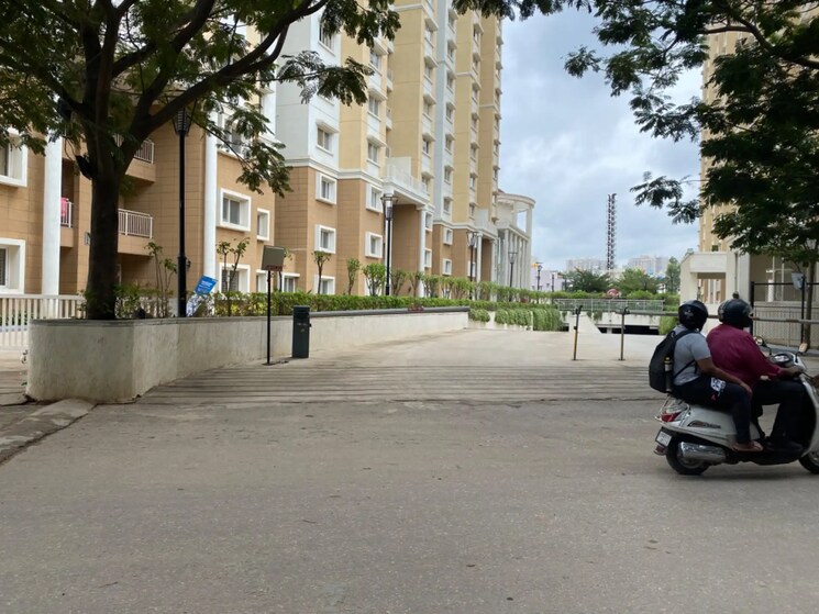  Parking, mantri-webcity 3 Bedroom 1900 Sq.Ft. Apartment In Hennur Bangalore 9067422