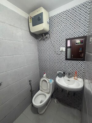 Bathroom in 4 BHK Builder Floor at Ardee City, Sector 52 – for Sale