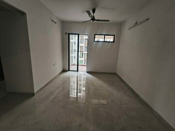 1.5 BHK Apartment For Sale in Lodha Lakeshore Greens, Dombivli East