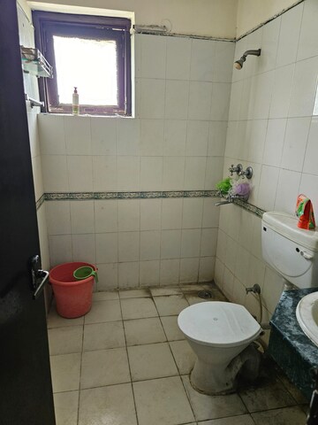 Bathroom in 4 BHK Builder Floor at Ardee City, Sector 52 – for Sale