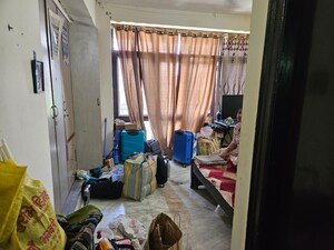 Team Area in 4 BHK Builder Floor at Ardee City, Sector 52 – for Sale