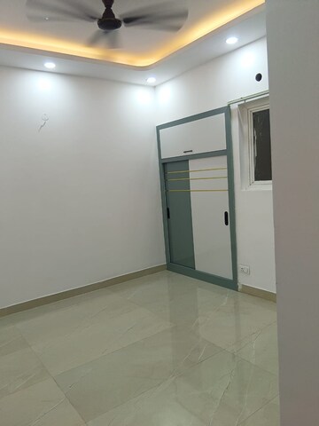 Room in 3 BHK Apartment at Ace Divino, Sector 1 Greater Noida – for Rent