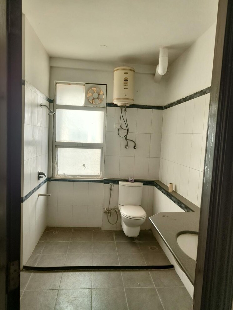 Kitchen, pioneer-park-phase-1 2 Bedroom 1200 Sq.Ft. Apartment In Sector 61 Gurgaon 9067541