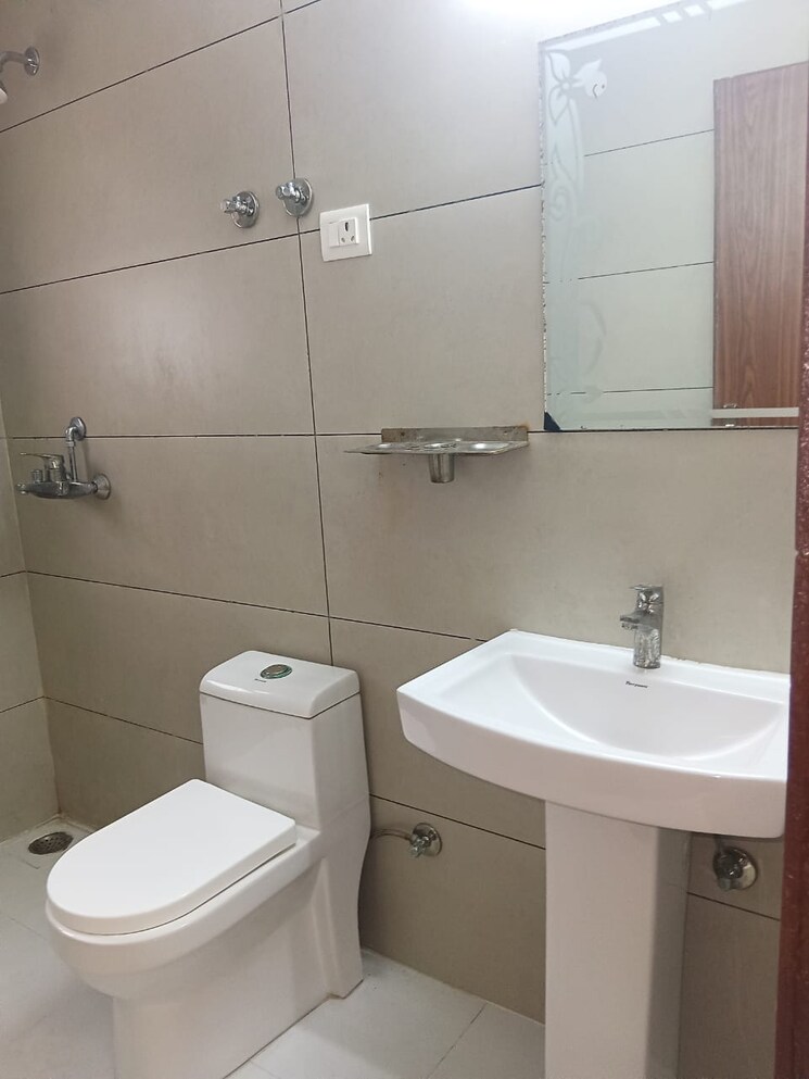 Bathroom, ace-divino 3 Bedroom 1565 Sq.Ft. Apartment In Sector 1 Greater Noida Greater Noida 9067548