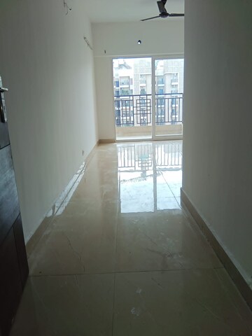 Room in 2 BHK Apartment at Ace Divino, Sector 1 Greater Noida – for Rent