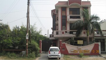 2 BHK Independent House – Exterior View View at Sector 14 - for Rent