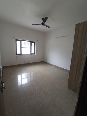 Room in 3 BHK Independent House at Sector 122 – for Rent