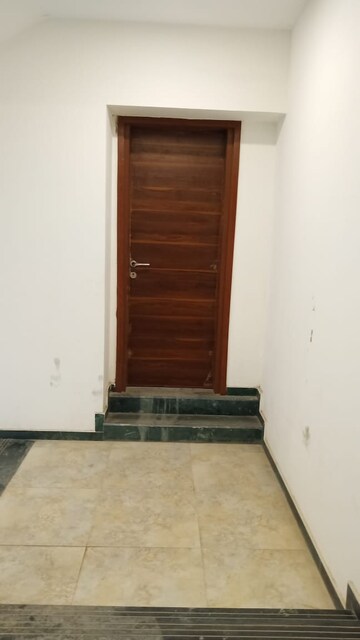 Room in 4 BHK Apartment at Ajmera Treon, Bhakti Park – for Rent