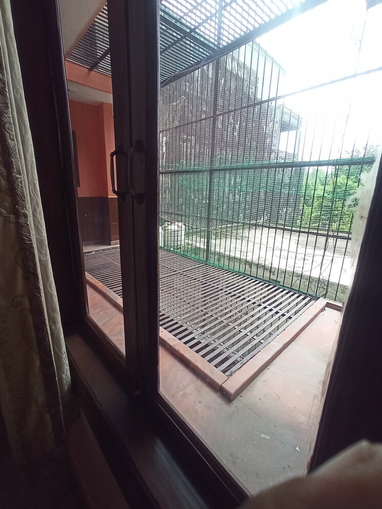 Balcony, sector 122 2 Bedroom 200 Sq.Yd. Independent House In Sector 122 Noida 9067745