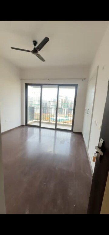 2 BHK Apartment For Rent in Paras Dews, Sector 106