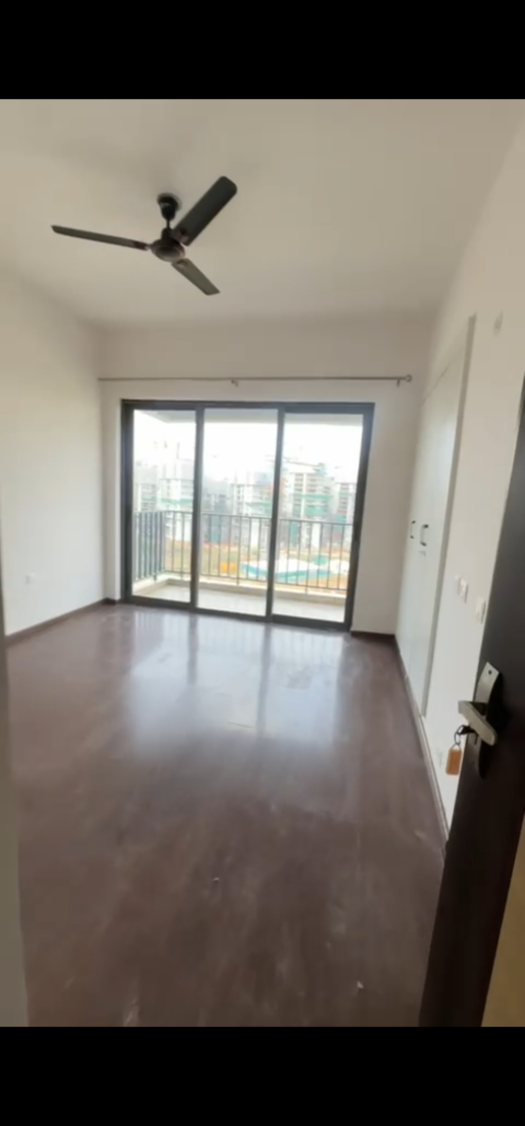 2 BHK Apartment For Rent in Paras Dews