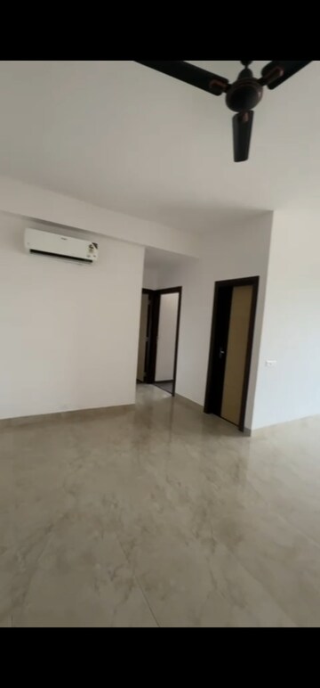 Room in 2 BHK Apartment at Paras Dews, Sector 106 – for Rent
