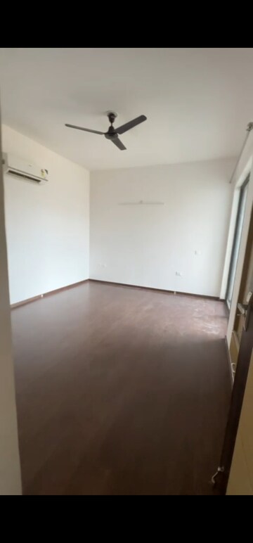 Room in 2 BHK Apartment at Paras Dews, Sector 106 – for Rent