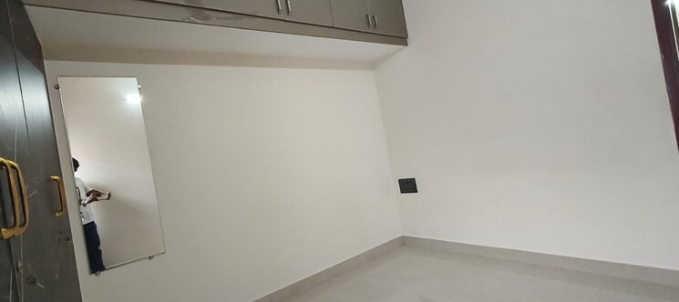 Room, narayans-leo 1 Bedroom 700 Sq.Ft. Builder Floor In Malleshpalya Bangalore 9067722