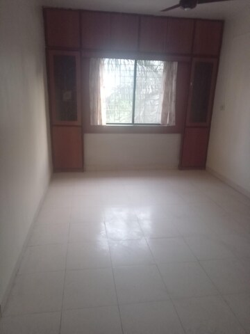Room in 2 BHK Apartment at Venus Garden, Kharadi – for Rent